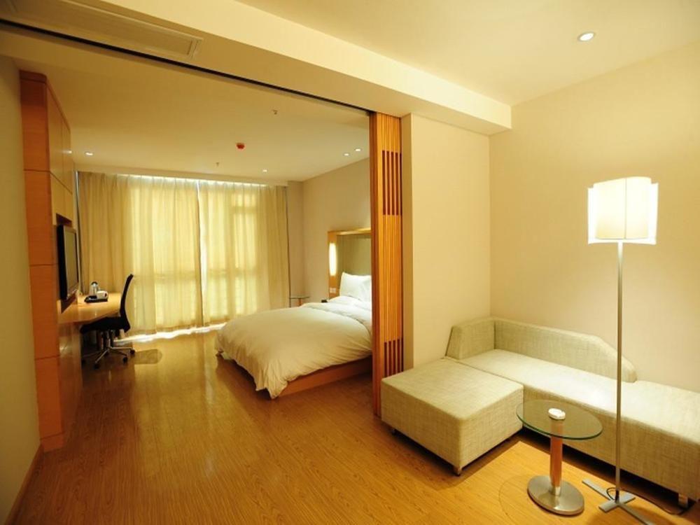 Ji Hotel Nanjing Hongqiao Zhongshan North Road Exterior photo